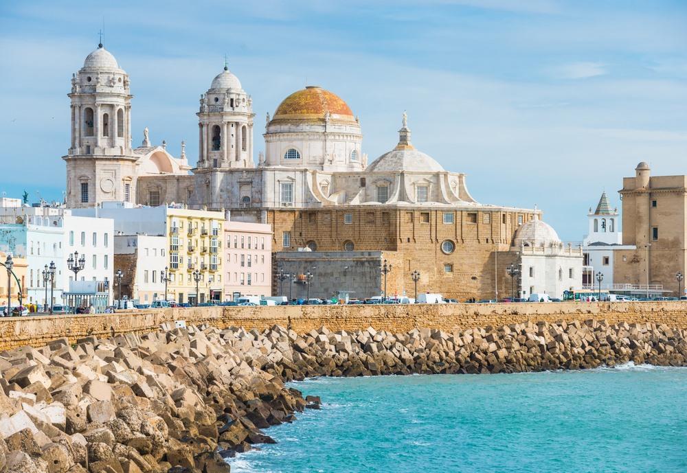 Kreta Heerlijk werk Cádiz, oudste Europese stad met een bijzondere vorm