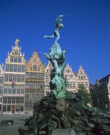 schakelaar Lil Trappenhuis Gratis reisgids Antwerpen downloaden: wandelroutes door de stad