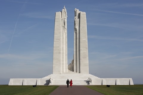 Vimy  zoveel dennen  zoveel gesneuvelden